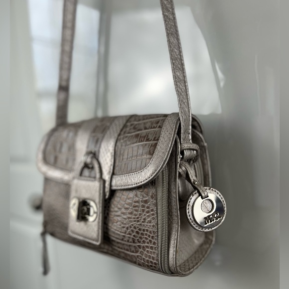 NWOT MC Marc Chantal Gray Vegan Leather Croc Embossed Crossbody Purse Silver - Picture 7 of 16